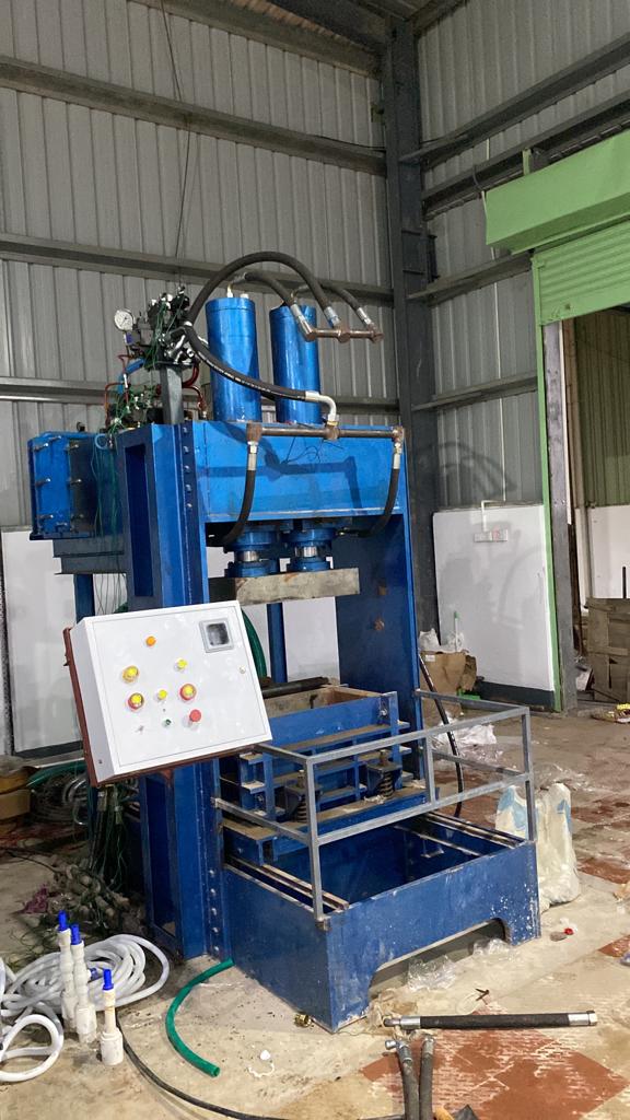 Hydraulic Press - Image 1