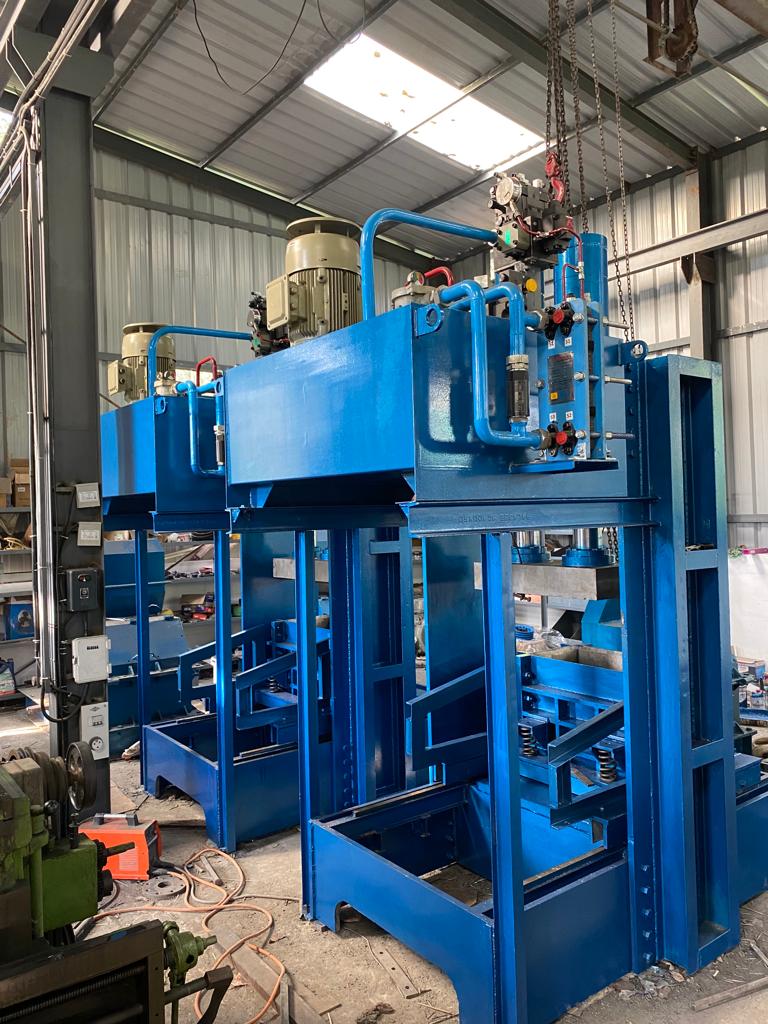 Hydraulic Press - Image 5